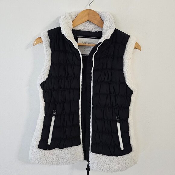 Calvin Klein Sherpa Lined Puffer Vest - Picture 4 of 4